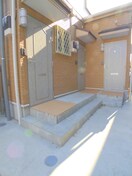 エントランス部分 サンハイツ五番館