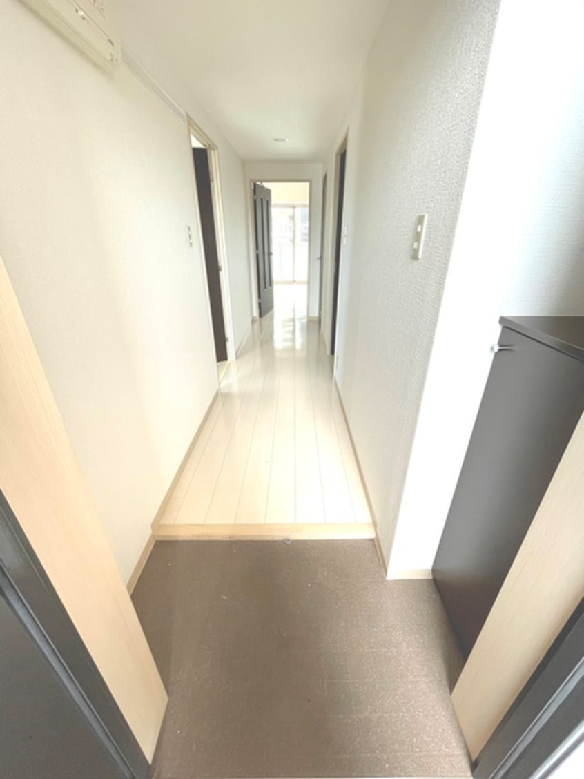 玄関 ＳＵＮ　ＣＲＥＳＴ