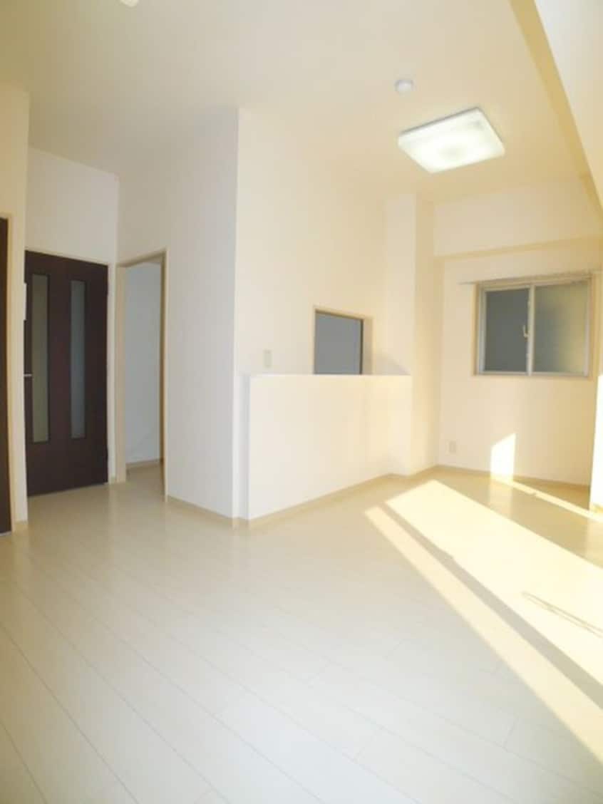 居室 ＳＵＮ　ＣＲＥＳＴ