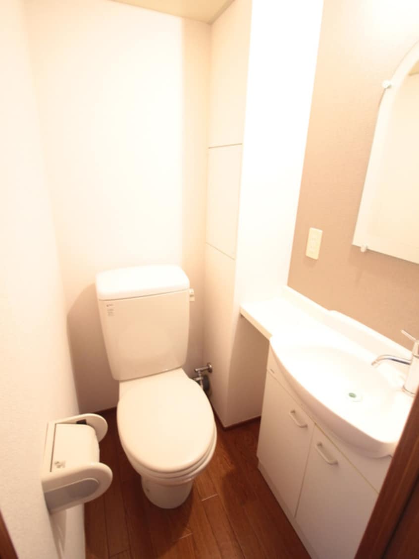 トイレ ＣＲＡＳＴＩＮＡ下北沢