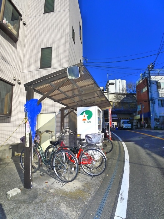 駐輪場 メゾン・ルミエール