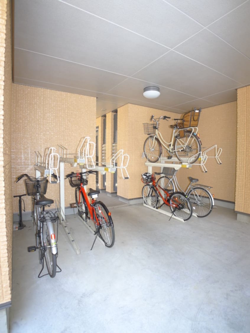 駐輪場 パークアベニュー