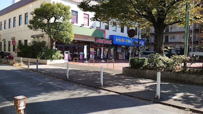 東急ストア 根岸店(スーパー)まで450m Ｐｏｒｔｏ　Ｂｌｕ