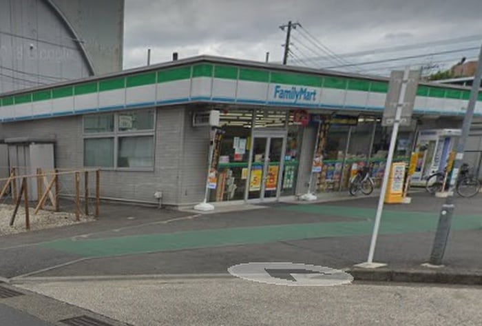 ファミリーマート相鉄さがみ野駅店(コンビニ)まで390m サンライズハイムB