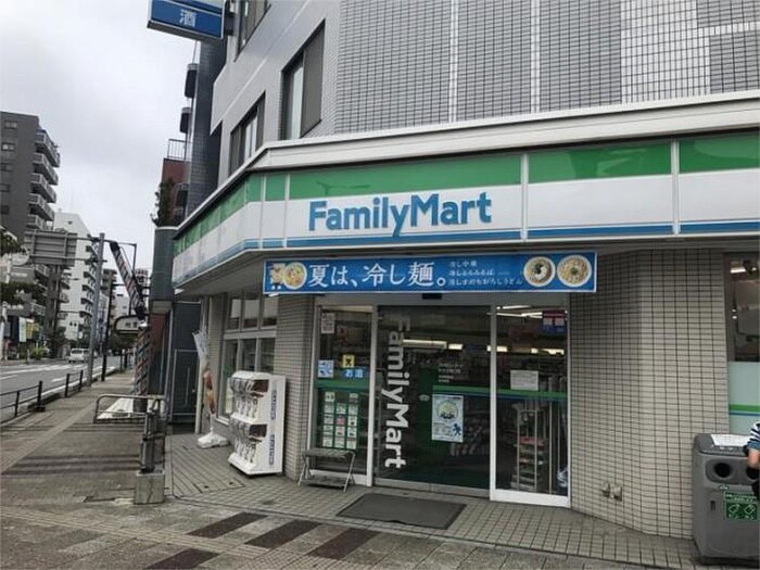 ファミリーマート(コンビニ)まで108m 蕨名店街ビル