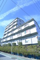 オ－クガ－デンの外観