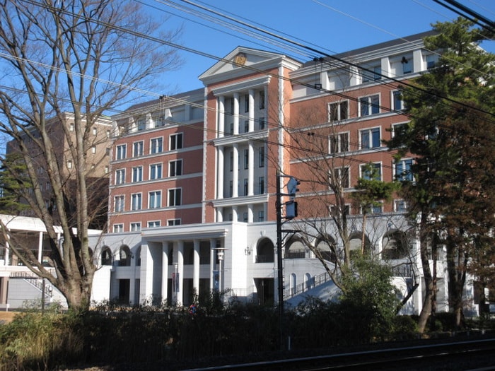 玉川大学(大学/短大/専門学校)まで790m フレヴェールA