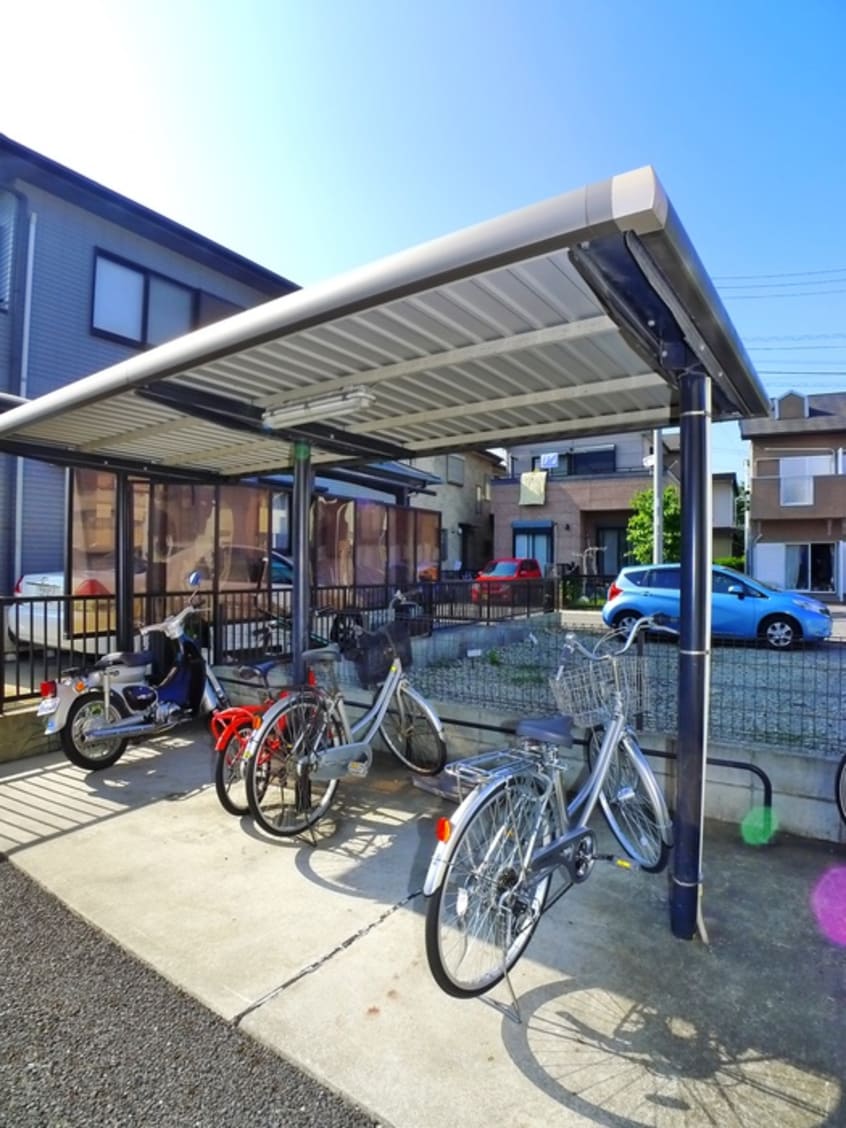 駐輪場 アルファ・クレス