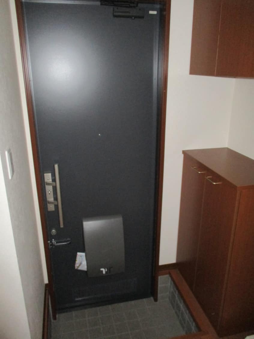 玄関 アルファ・クレス