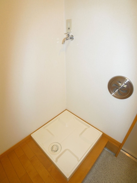 洗濯機置場 サンライズ松戸