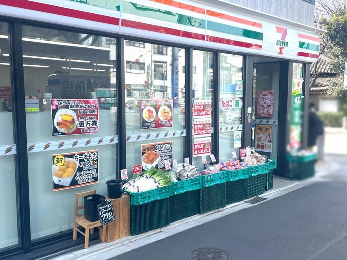 セブンイレブン 世田谷等々力駅南店(コンビニ)まで439m カーサソサエティ等々力