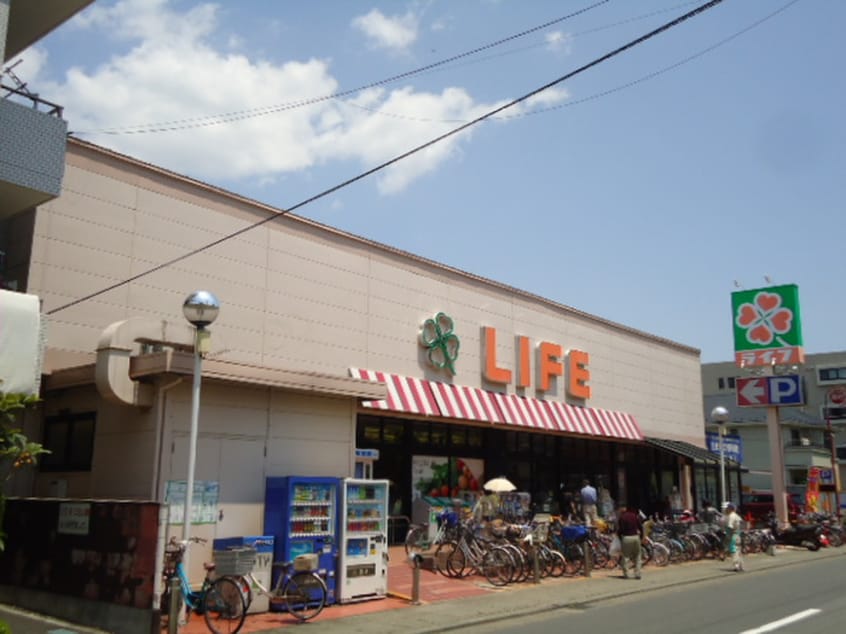 ライフ高津新作店(スーパー)まで600m ベルコートウエスト