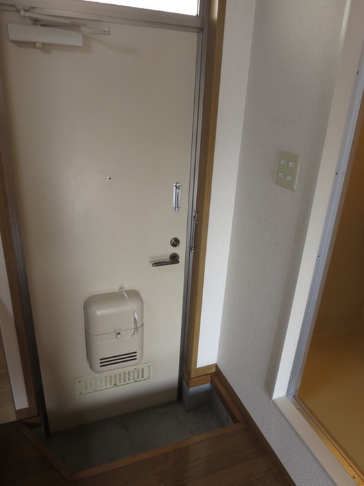 玄関 ヴィラエスポワ－ル