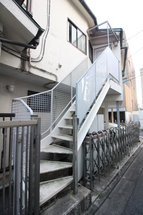 エントランス部分 関根荘