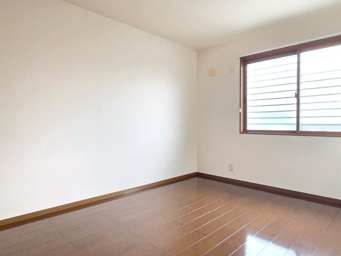 居室 コモド八ヶ崎Ａ