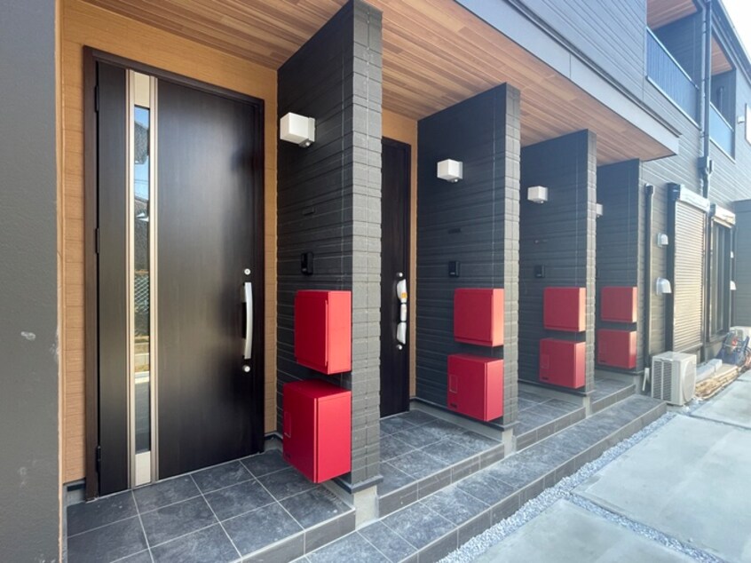 エントランス部分 リーブルファイン葛飾西水元