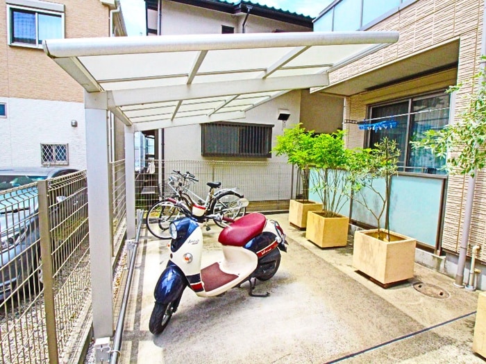 駐輪場 ノーブル　ダーチャ