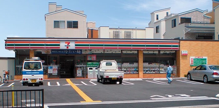 セブンイレブン横浜別所3丁目店(コンビニ)まで230m メゾンオリヤマ