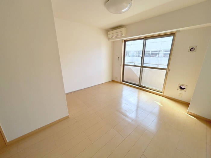 居室 ロッソ・美園