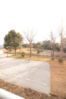 室内からの展望 ビレッジハウス阿久和７号棟