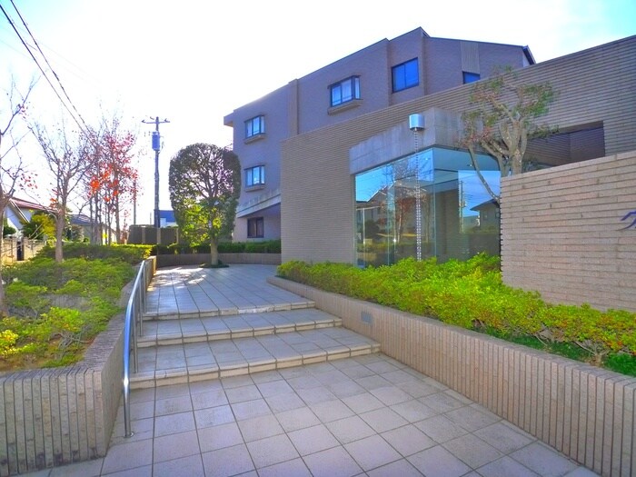 エントランス部分 ヴェルベデーレ西志津