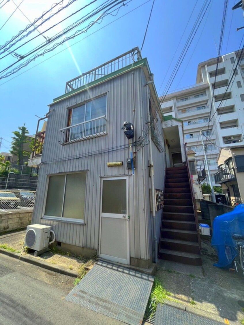 エントランス部分 メゾン松ヶ丘