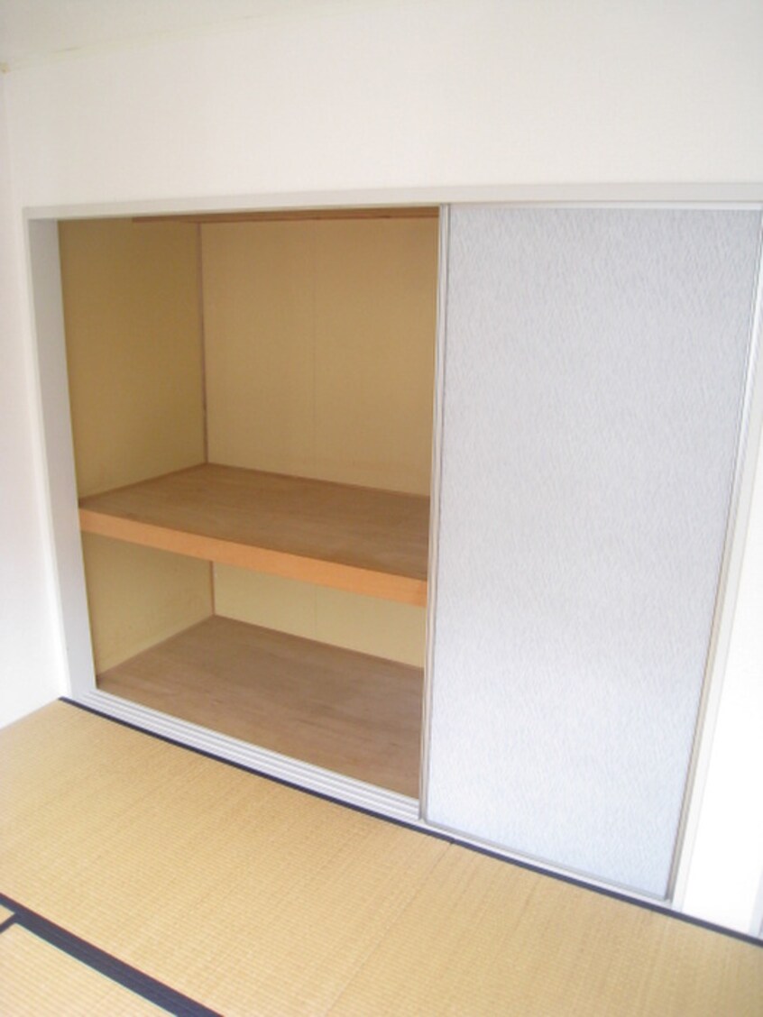 収納 リヴェ－ルＢ