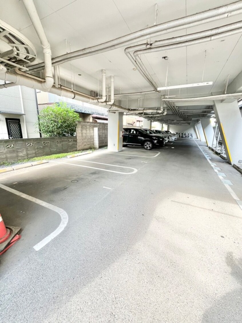 駐車場 ルミエ－ル