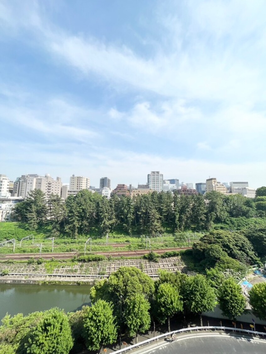 室内からの展望 デュオ・スカーラ市ヶ谷　1102