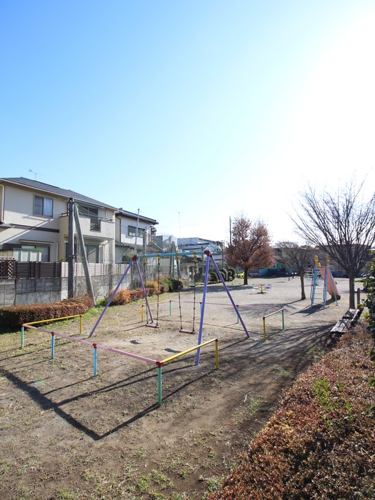 公園(公園)まで10m ﾓﾝﾊﾟﾙﾅｽ