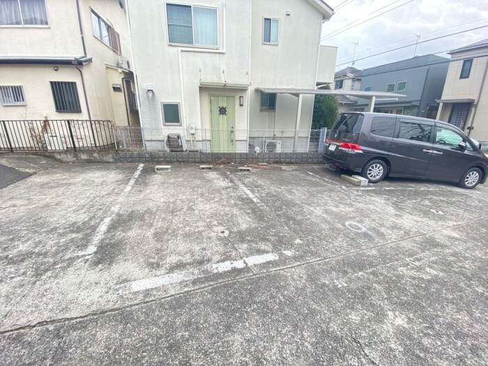 駐車場 北寺尾コ－ポＰ－１（２階）