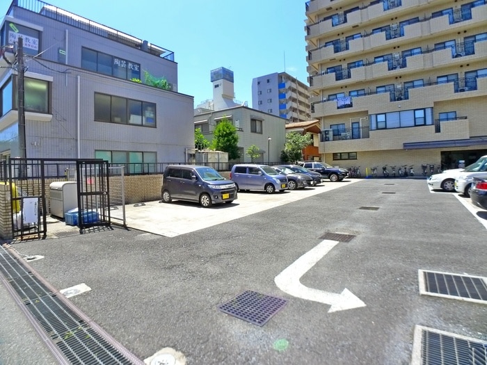駐車場 アグレ本八幡
