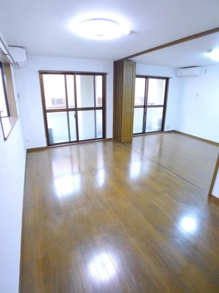 室内からの展望 ファ－ストアオキビル