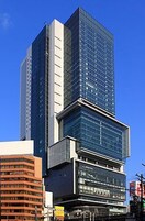 ヒカリエ(デパート)まで680m パ-クアクシス渋谷桜丘サウス