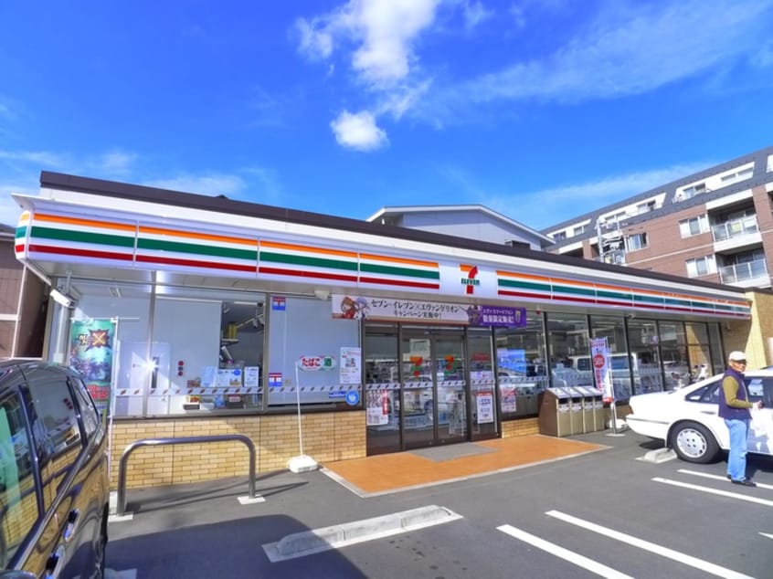セブンイレブン(コンビニ)まで261m ＭＳＴニュ－習志野