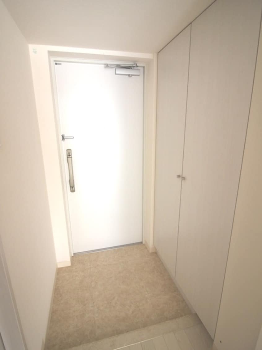 玄関 メゾン・ド・ジュピタ－