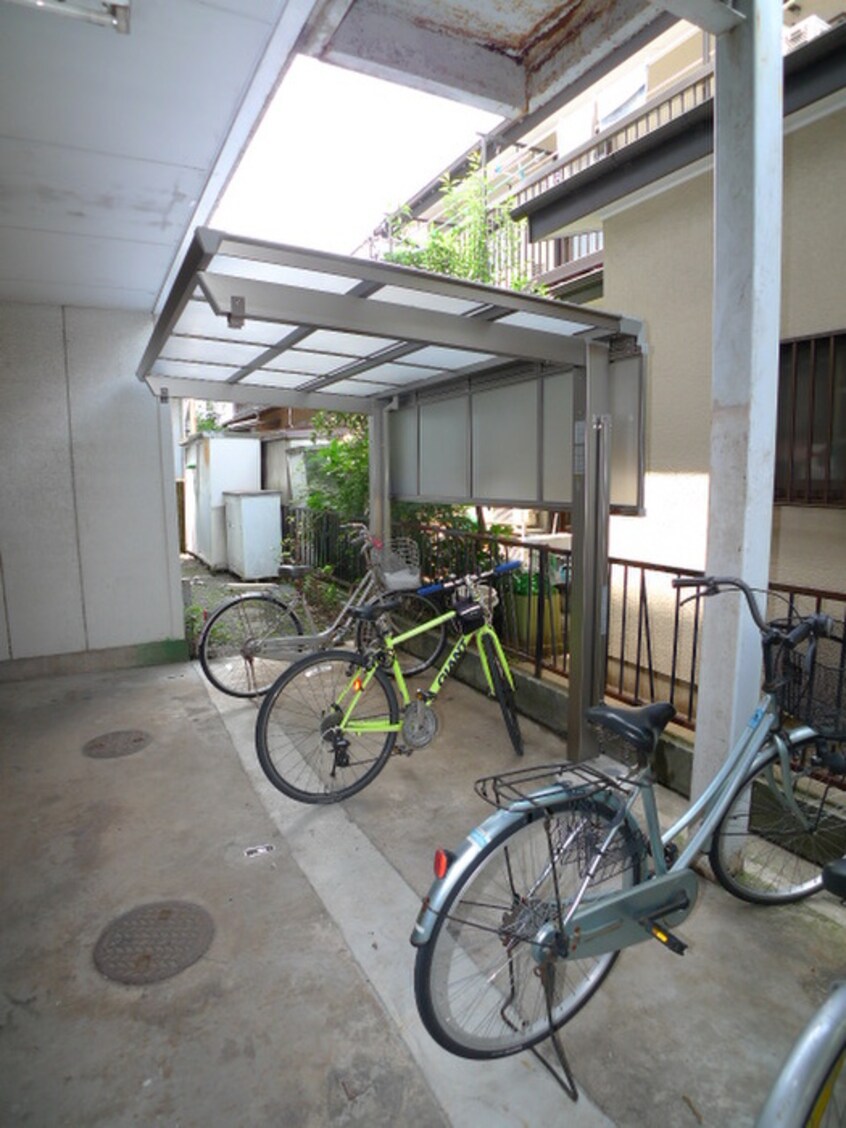 駐輪場 ア－バンキャッスル