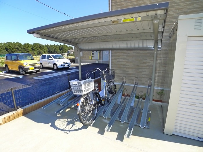 駐輪場 エテルナ