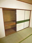 収納 メゾン・ルミエール