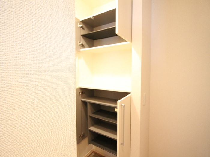 靴箱 ベルジュ仲野町