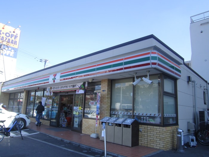 セブンイレブン(コンビニ)まで330m ベルジュ仲野町