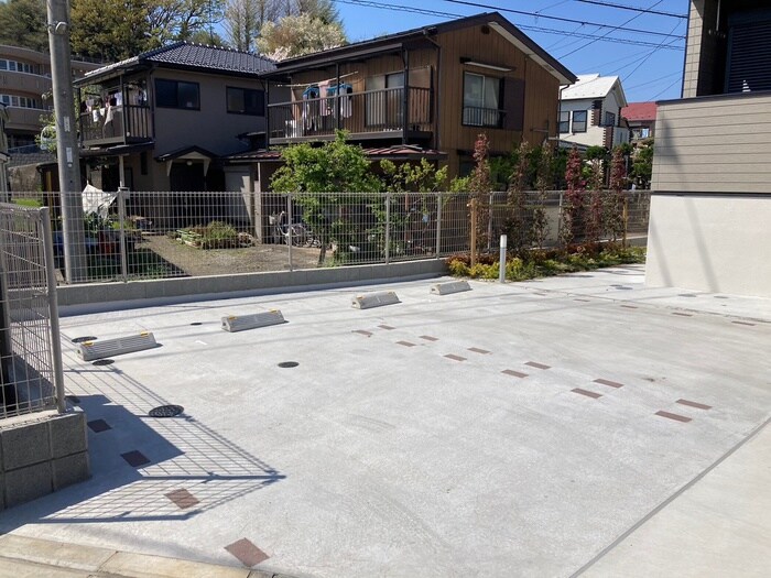 駐車場 ﾗ･ｼｴﾙﾃ横浜