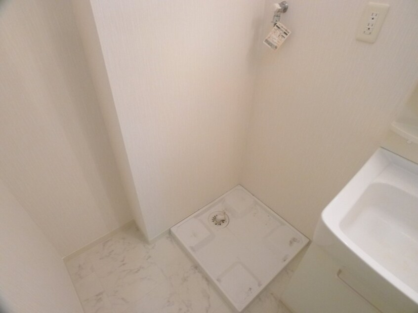 洗濯機置場 サニ－コ－ト向島