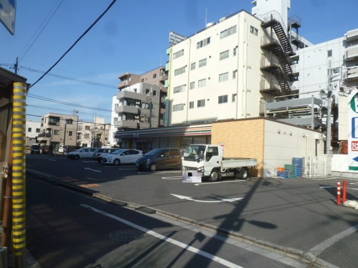 セブンイレブン(コンビニ)まで140m サニ－コ－ト向島