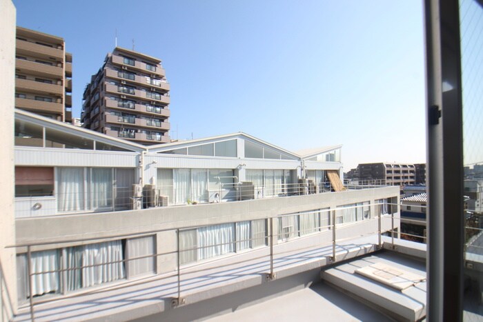 室内からの展望 ＯＺ－ＣＯＵＲＴ