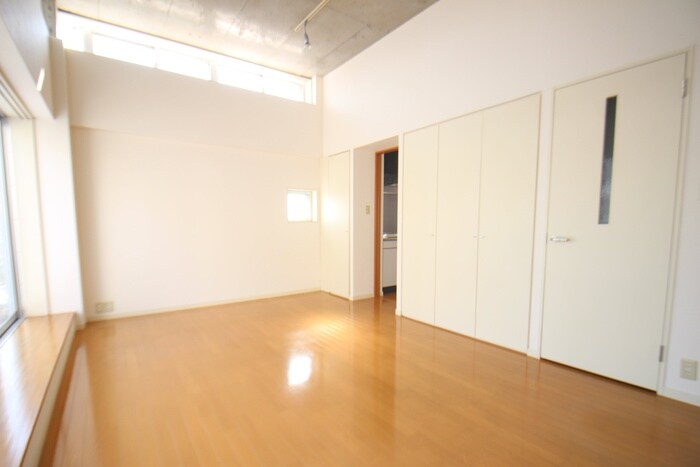 居室 ＯＺ－ＣＯＵＲＴ