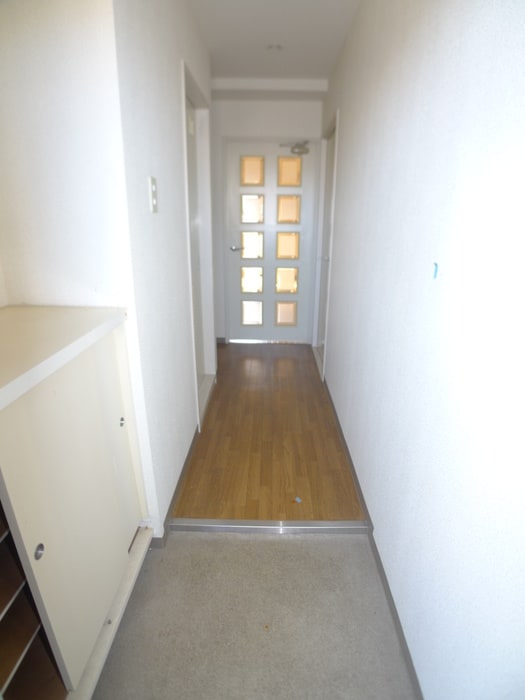 玄関 ハイツエ－デルワイス　３