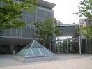 八雲中央図書館(図書館)まで365m ザ･パークハビオ柿の木坂