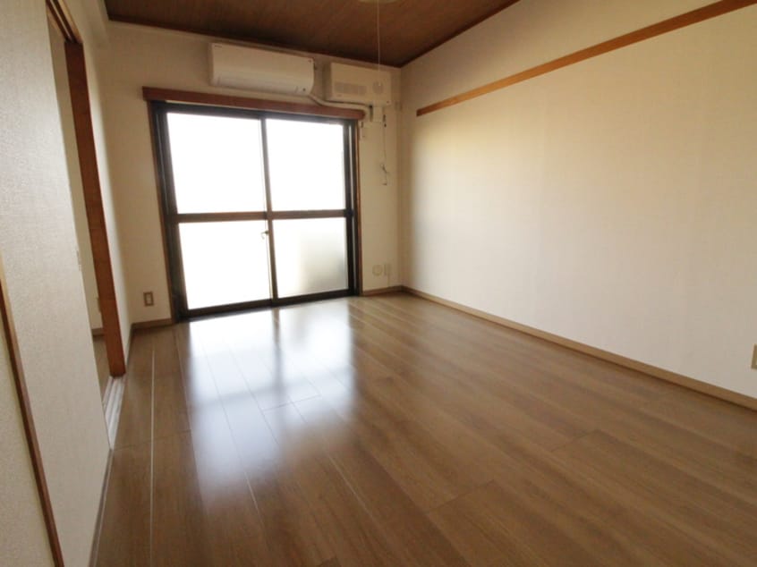 居室 パ－クサイド森