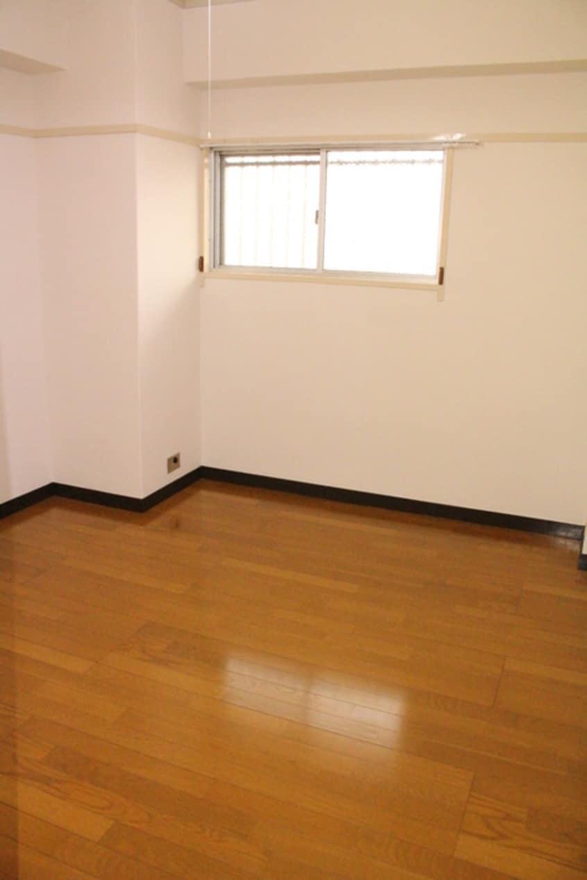 居室 田口ビル
